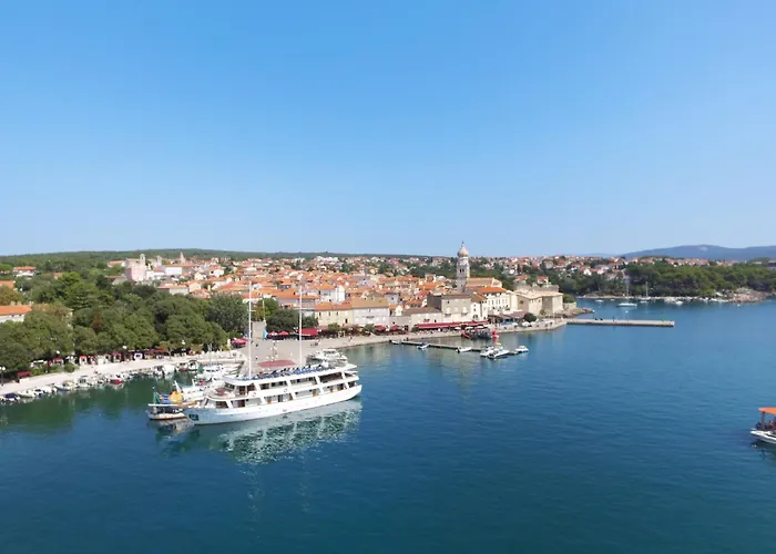 Mit Eigenem Pool By Interhome * Vrh (Krk)