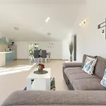 Дом отдыха Mit Eigenem Pool By Interhome *