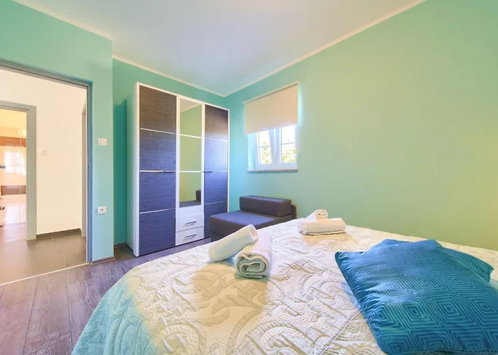 Mit Eigenem Pool By Interhome 度假居